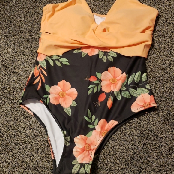 Beans new Swim suit - Picture 4 of 5